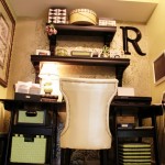Thumbnail image for Elegant Wallpapered Office Nook