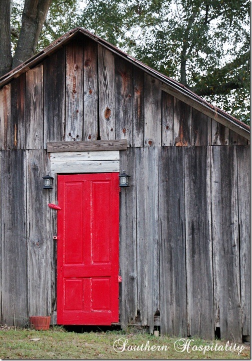 barn red door