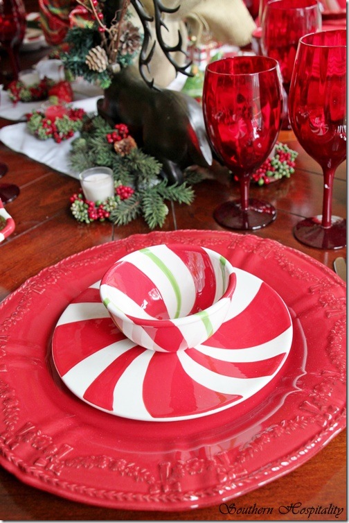 red white Christmas dishes_2