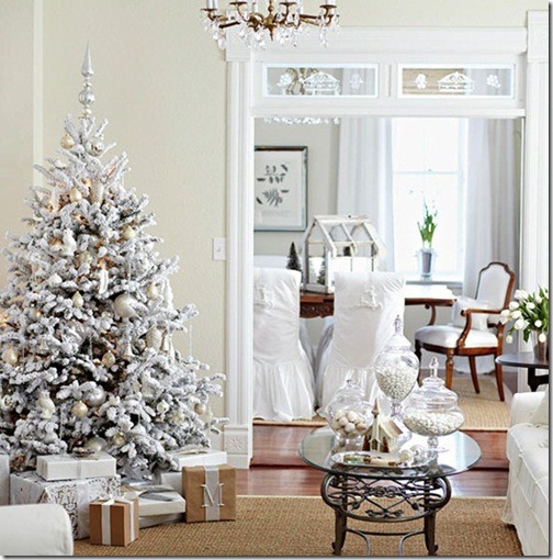 snow-white-flocked-tree-bhg