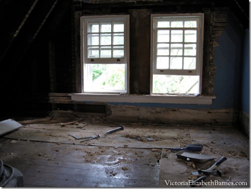 Old-house-renovation-beginning-with-insulating-the-attic.-Restoring-our-Victorian-house.