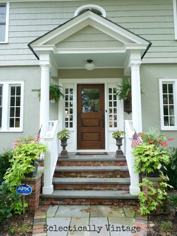 Kelly's house front portico