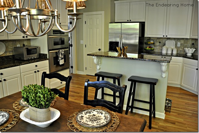 kitchen breakfast area