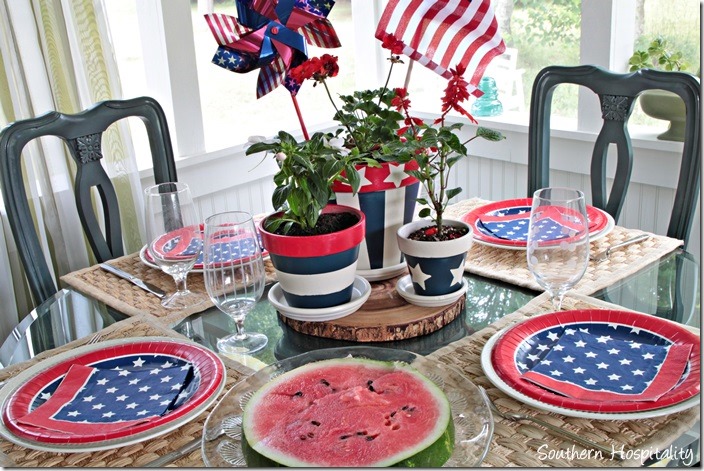 table setting red white and blue