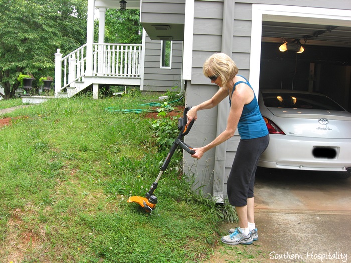 using the Worx trimmer