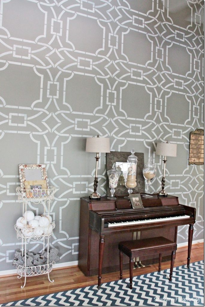 piano stencilled wall