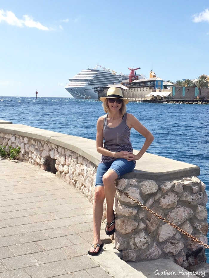 Cruise Wear for Women Over 50: What to Pack