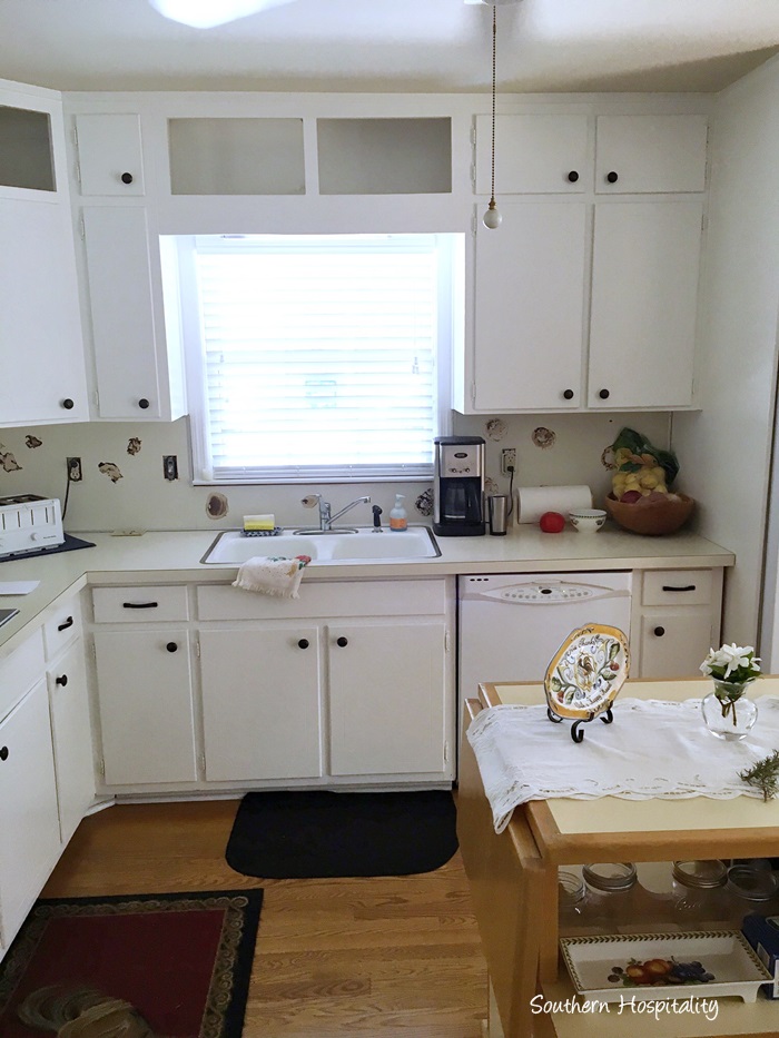 Kitchen Updates in the 1950's Kitchen - Southern Hospitality