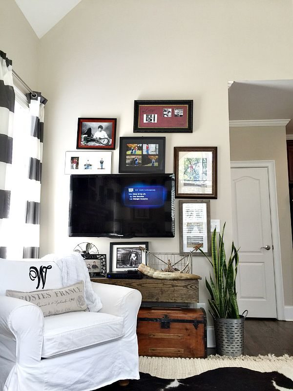family-room-build-in-shelf-under-the-tv-at-refreshrestyle.com_