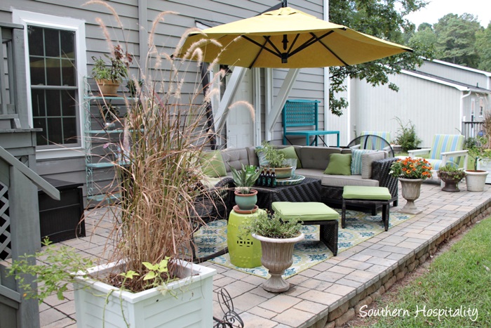 outdoor patio space with umbrella025