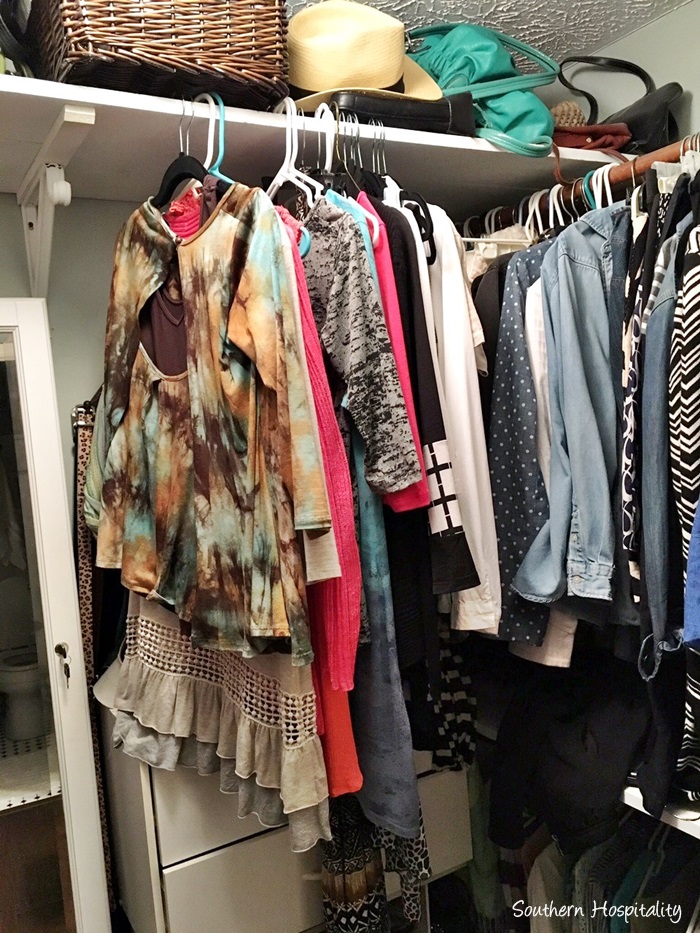 small-closet-organization002