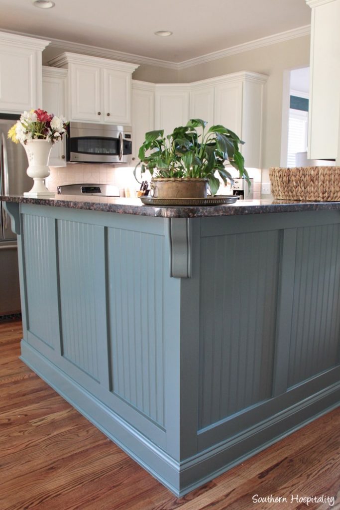 Two-Toned Cabinets with White Dove and Knoxville Gray