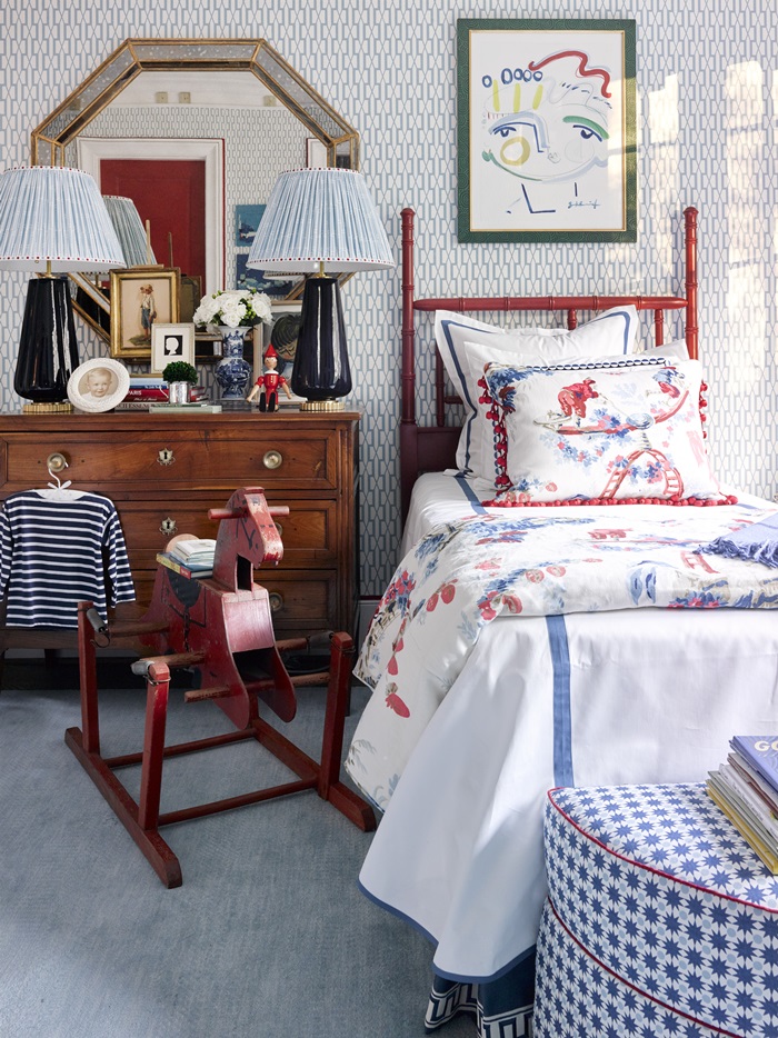 Cheerful red and blue in child's room in Atlanta holiday showhouse 2017