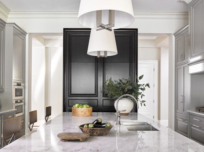 Black cabinetry in kitchen of Atlanta holiday showhouse 2017