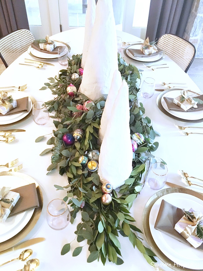 Christmas tablescape in Atlanta holiday showhouse 2017
