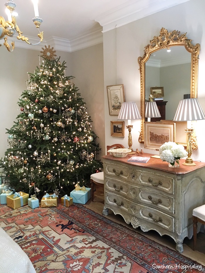 Christmas tree in elegant Atlanta holiday showhouse 2017