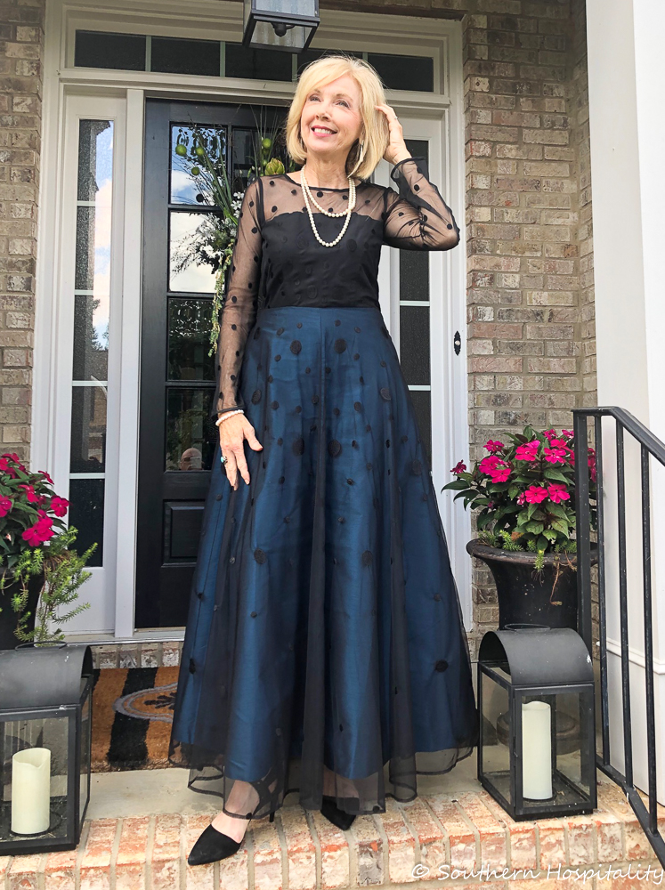 https://southernhospitalityblog.com/wp-content/uploads/2019/09/fashion-over-50-mother-of-the-bride-7.jpg