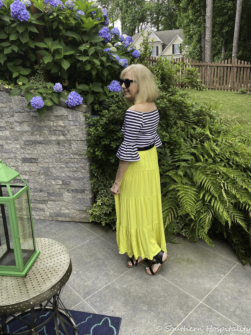 White top best sale yellow skirt