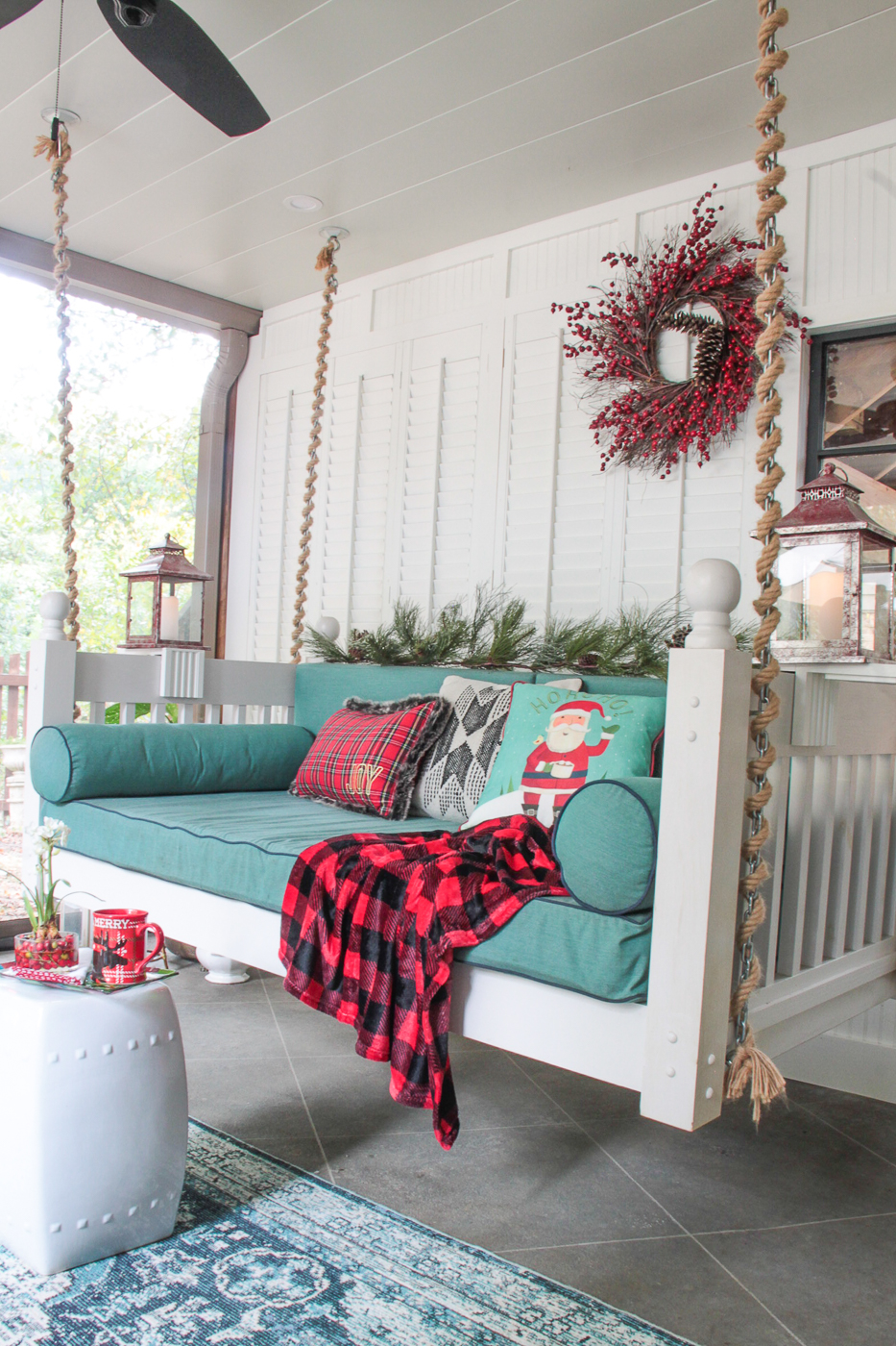 Christmas decor screen porch