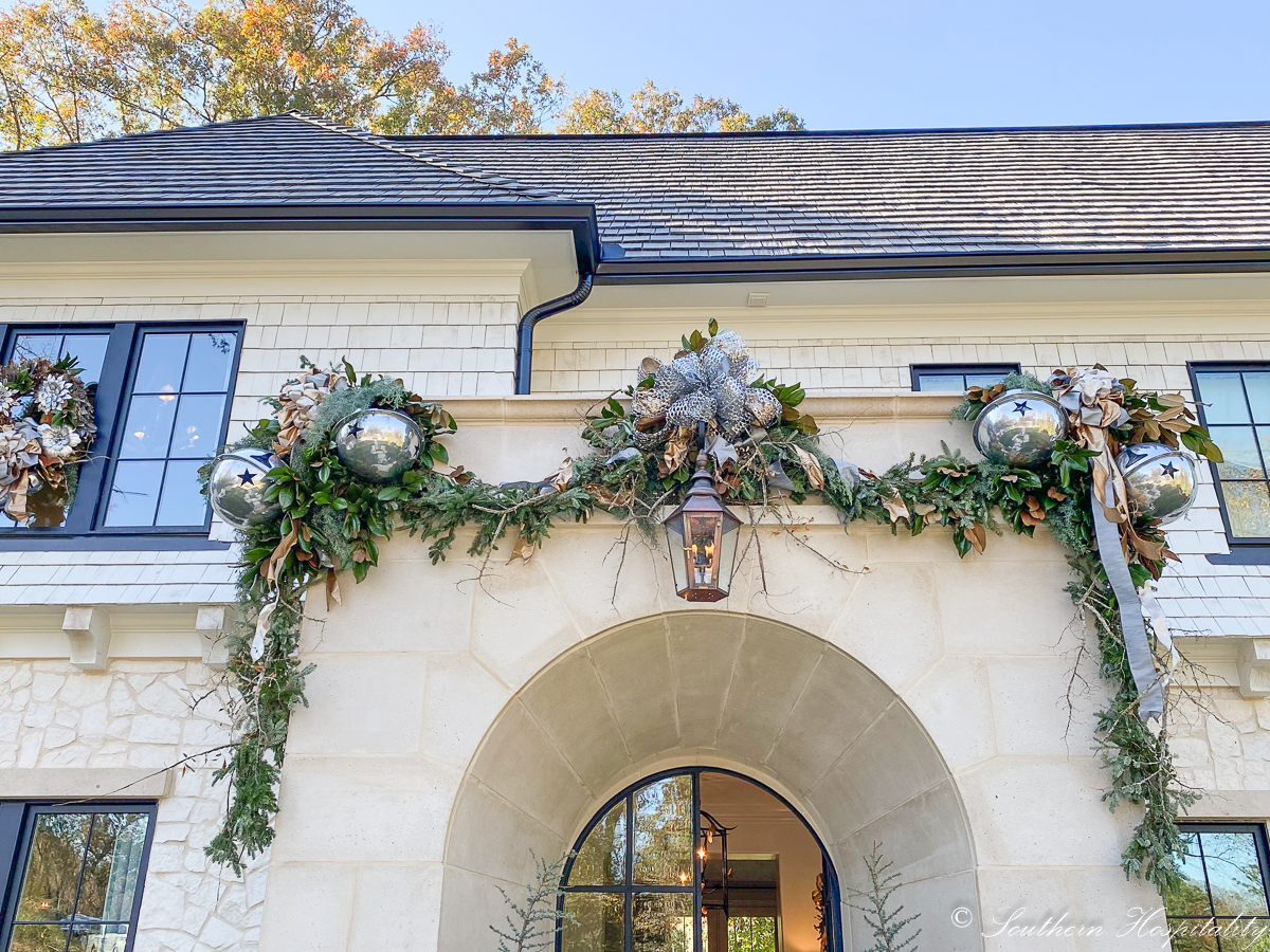 ATLANTA HOMES AND LIFESTYLES HOME FOR THE HOLIDAYS SHOWHOUSE 2020 - design  indulgence