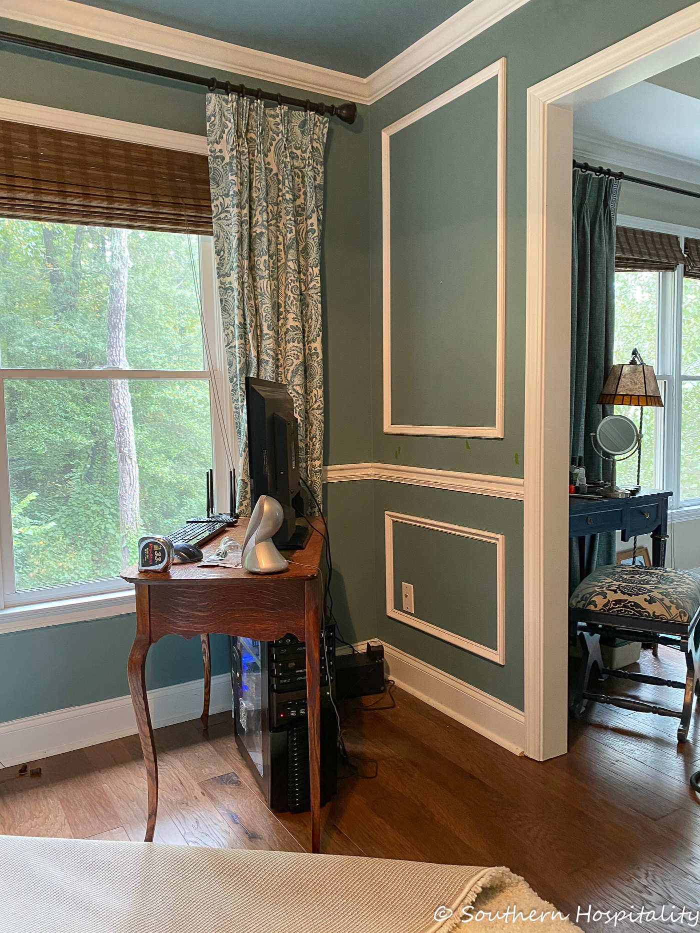 How to Add Picture Frame Molding to a Room - Southern Hospitality