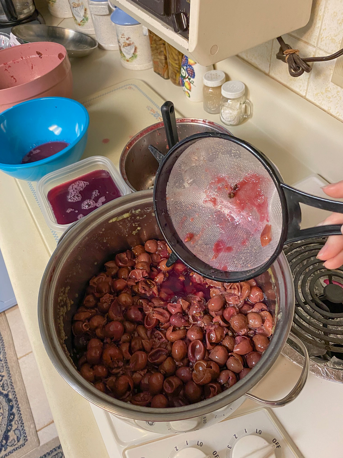 How to Make Muscadine Jelly - Southern Hospitality