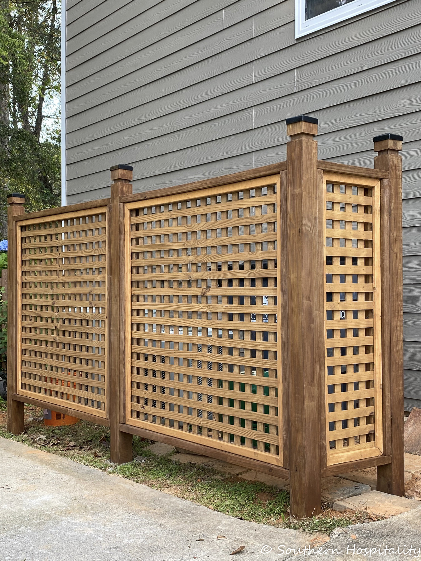 HOW TO BUILD A TRASH CAN SCREEN OUT OF FENCE BOARDS