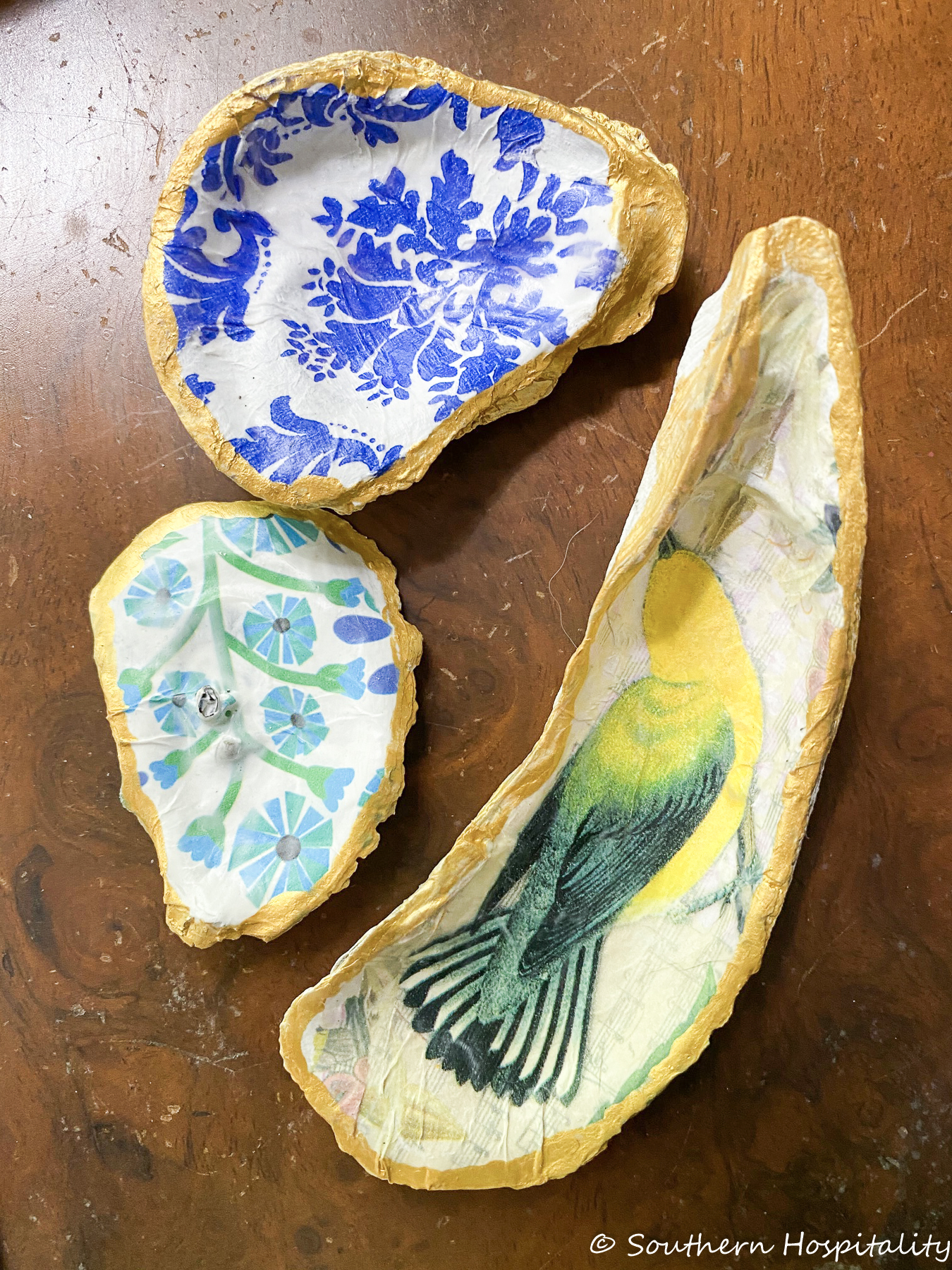 How to Decoupage Oyster Shells - Southern Hospitality