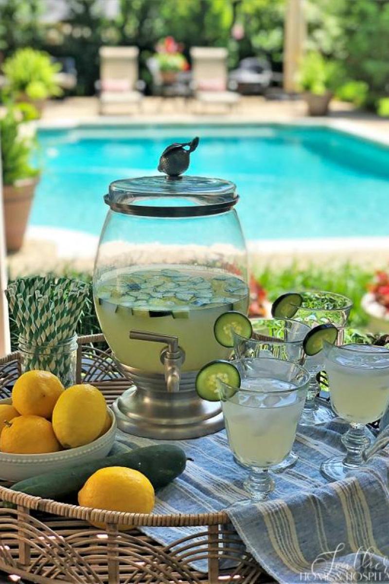 Cucumber Lemonade Cocktail
